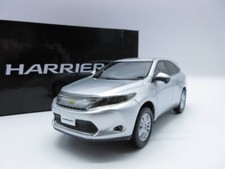 1:30 Toyota Harrier Hybrid 60 Early Color Sample Mini Car Silver Metallic CHN
