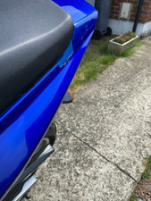 Obturateur Bleu poignée passager suzuki SV650 injection SV650N SV650S SV1000 
