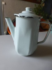 ancienne Cafetière en tole