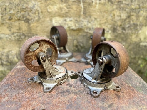 Roues fonte de machine - ,