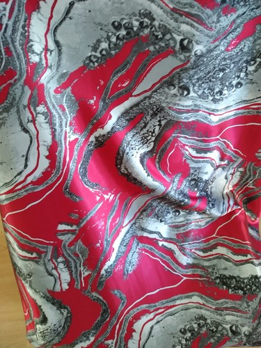 Satin soie motif abstrait - de,