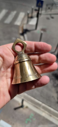Clochette ancienne bronze - en,