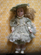 ANCIENNE POUPEE VINTAGE AVEC