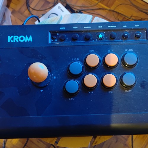 Krom kumite stick arcade usb - krom,