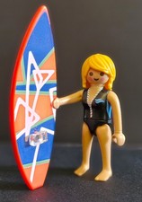 PLAYMOBIL PERSONNAGE SPORTIF SURFEUSE AVEC PLANCHE SURF  SPORT JEUX OLYMPIQUES