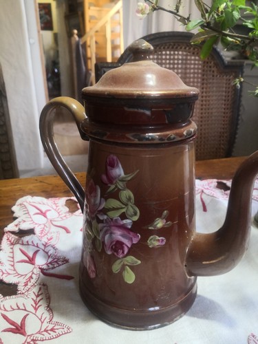 Cafetière émaillée ancienne