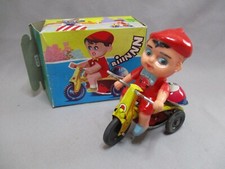 AL816 VERCOR TRICYCLE WITH CHILD METAL REF 304 GOOD CONDITION