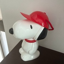 Tirelire Snoopy chapeau rouge