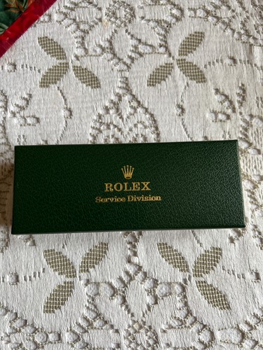 Boite montres service division - montres,