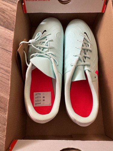 Crampon nike neuf - nike,