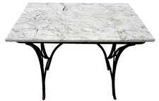 Table de jardin ou véranda en