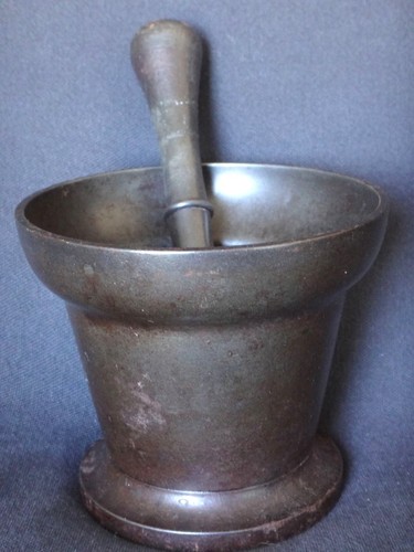 Ancien mortier airain pilon - en,