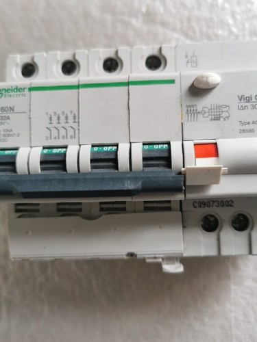 Disjoncteur differentiel - disjoncteur,