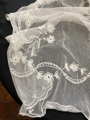 Ancien voile tulle brodé - voile,