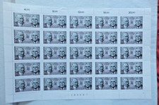 3 FEUILLES DE 25 TIMBRES