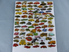 Lot de 87 PIN'S différents