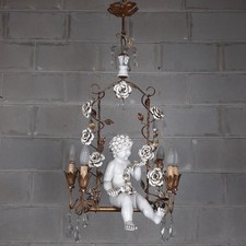 Antique Lustre Avec Putto Sur Balançoire Céramique Et Fer Style Baroque Xx Sec
