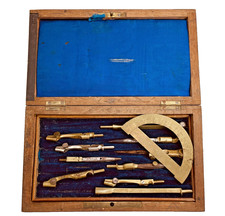 Boîte à compas en acajou