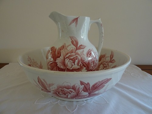 Ensemble toilette broc - toilette, et