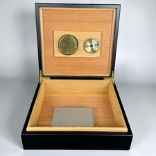 Ancienne boîte à cigares