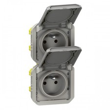 Double prise 2P+T composable