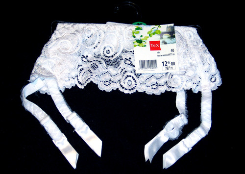 Porte jarretelles serre taille - porte,
