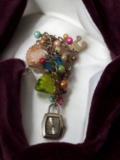 Vintage Women's HR Battery Changeable Wristwatch Antique Retro Collection