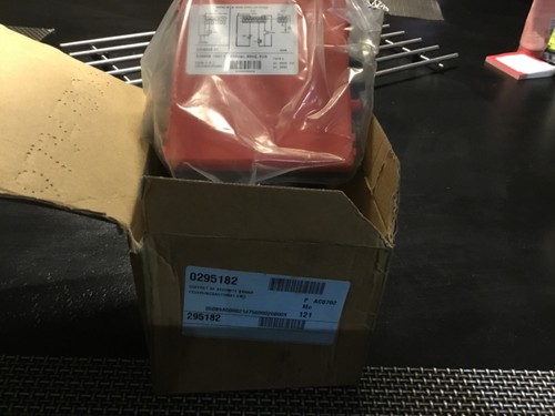 Coffret sécurité - de,