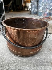 Chaudron en cuivre martelé