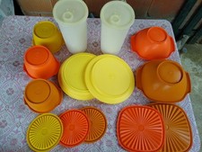 Lot de 8 boites Tupperware