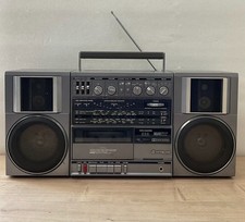 HITACHI TRK 9100E BOOMBOX /