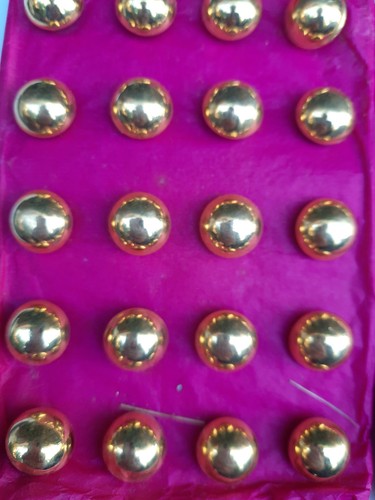 Lot boutons militaires - 42,