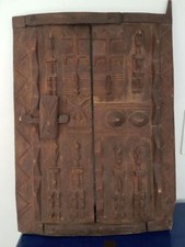 carved wood Africa. bois sculpté Afrique.porte DOGON Door