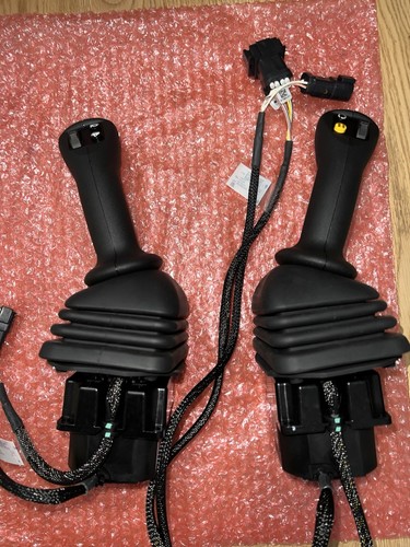 Joystick cat caterpillar - 2,