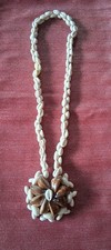 collier en coquillages