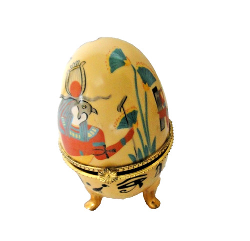 Oeuf boite porcelaine - 3, pieds