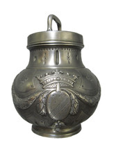 Pot à Bouillon Médical En étain Armoiries Et Couronne De Duc XIXe.