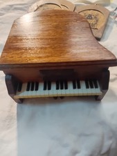 Coffret ancien en bois forme piano à queue – boîte décorative vintage – 16...