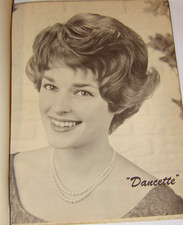 VINTAGE 1950s ILLUSTRATED HAIR STYLING INSTRUCTION BOOK/PHOTOS/WING-DING/CHERUB!