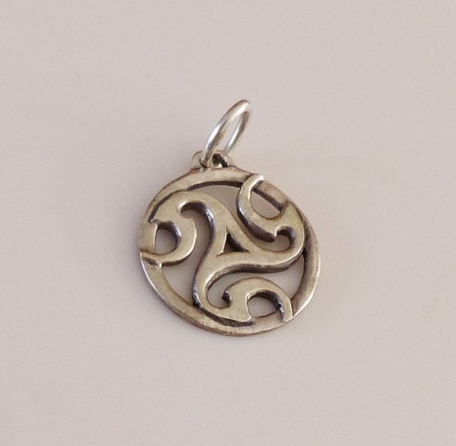 Pendentif triskel motifs - pendentif,