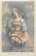 CP FEMME ROUSSE COIFFEE PERLES