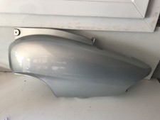 UN CACHE CARENAGE COQUE