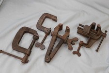 Lot d'étaux et serres joints