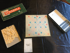 JEU DE PLATEAU - SCRABBLE -