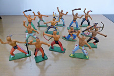 STARLUX LOT DE 14 INDIENS AVEC