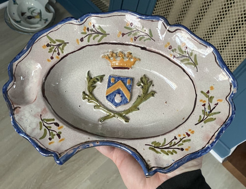 Plat barbe faience xxéme - barbe,