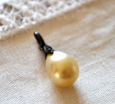 Pendentif perle goutte