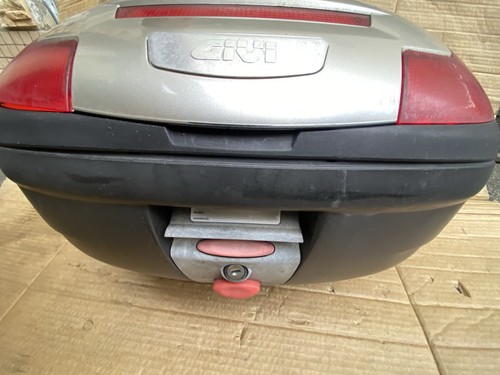 Top case givi avec - avec, platine
