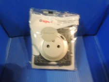 1 prise surface +chargeur USB