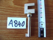 LOT A840 DE 1 CLÉ CLEF